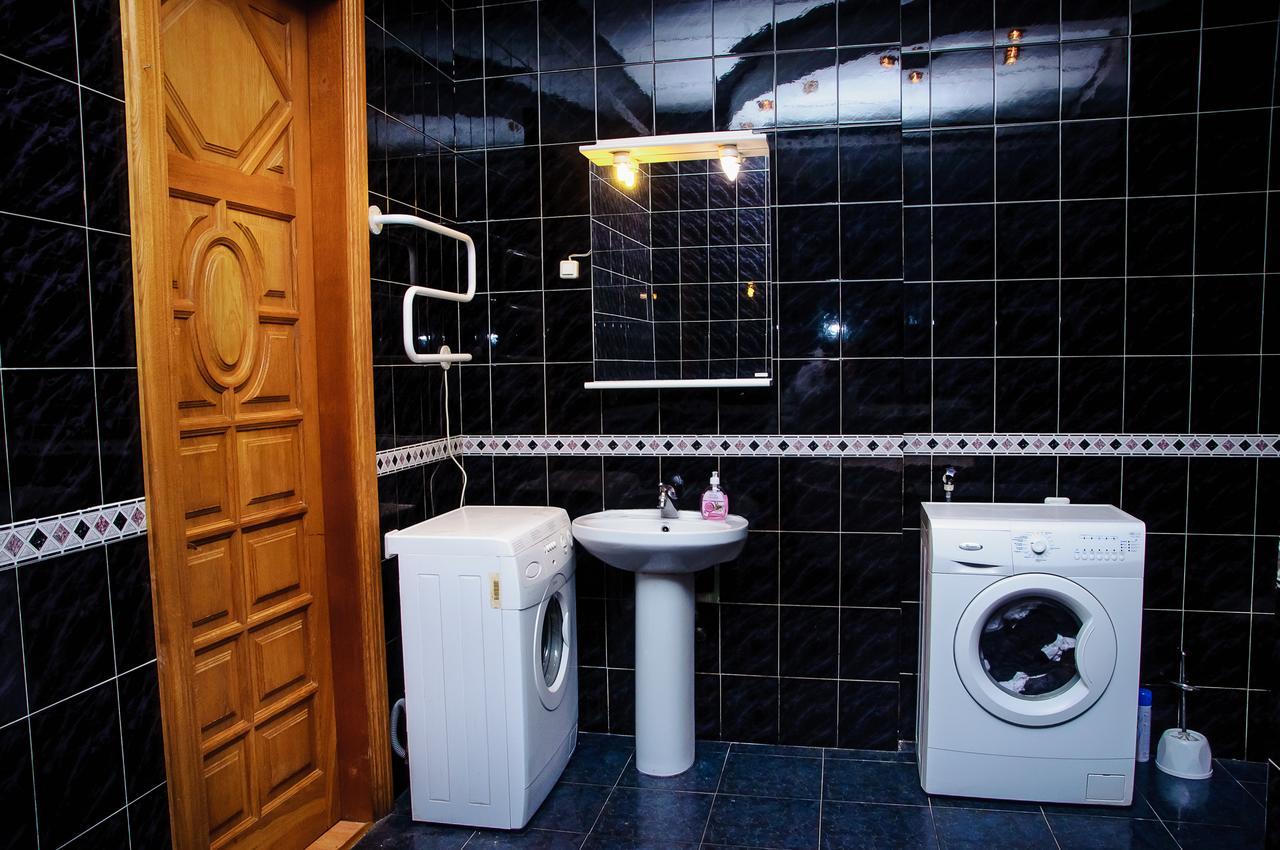 Golden Globus Hostel Kiev Exterior foto
