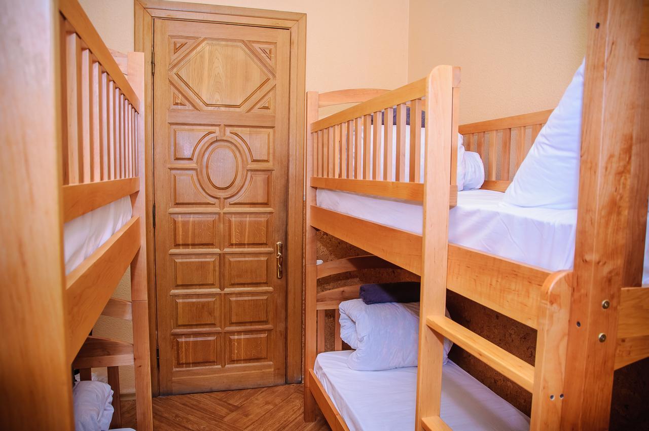 Golden Globus Hostel Kiev Exterior foto