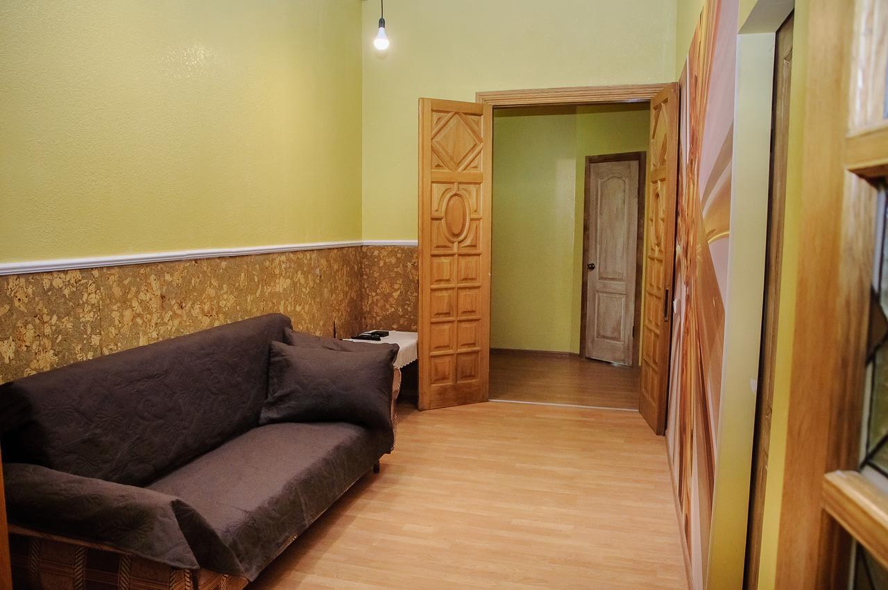 Golden Globus Hostel Kiev Exterior foto