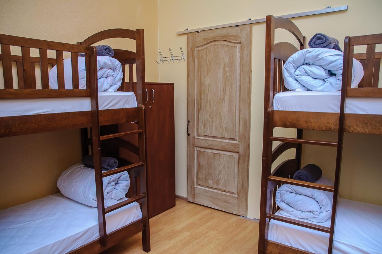 Golden Globus Hostel Kiev Exterior foto