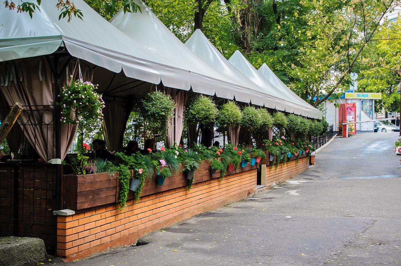 Golden Globus Hostel Kiev Exterior foto