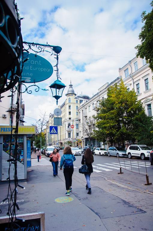 Golden Globus Hostel Kiev Exterior foto